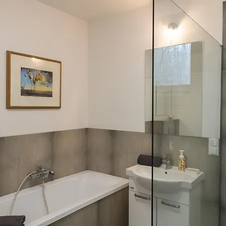 Vacationclub - Nadrzeczna Vacationhome 1